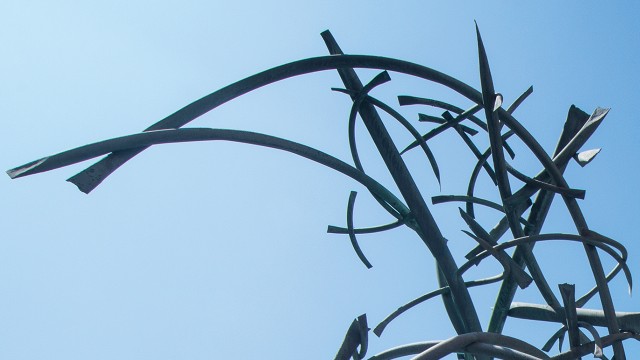 A photo of the top section of the "U" as a Set sculpture.